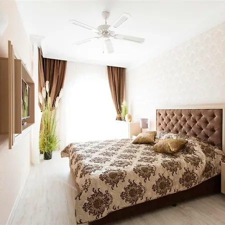 Harmony Grand Aparthotel 4*