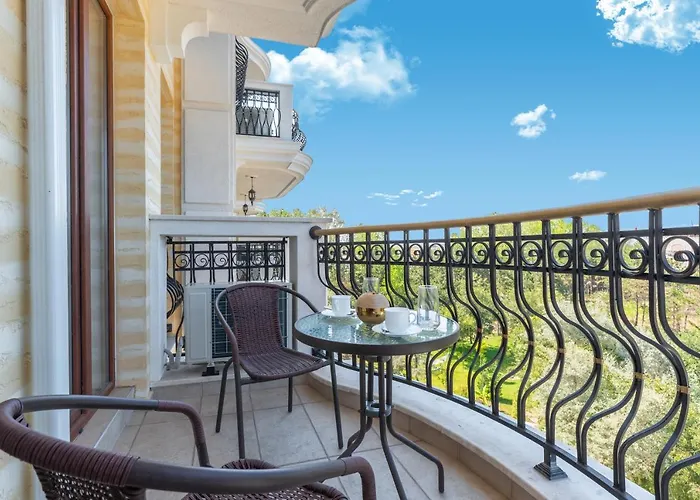 Harmony Grand Апартхотел 4*