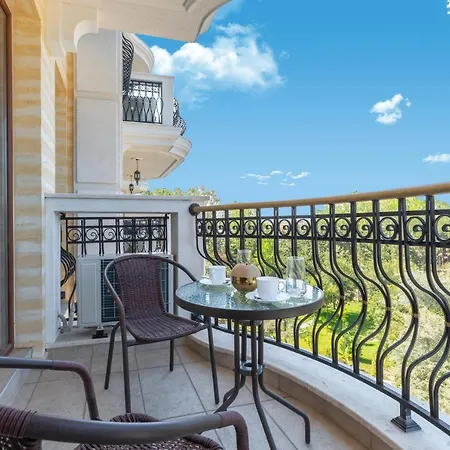 Harmony Grand Apartahotel 2*
