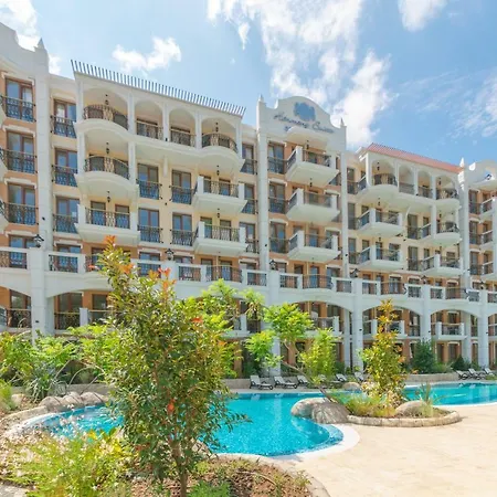 Harmony Grand מלון דירות 4*