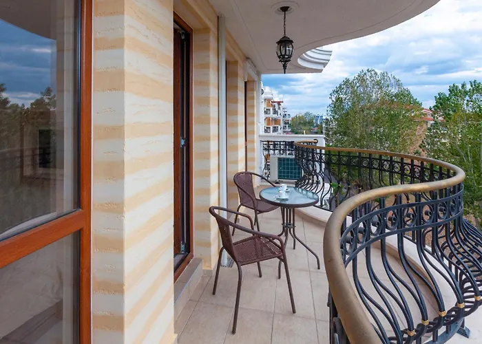 Harmony Grand Aparthotel 4*